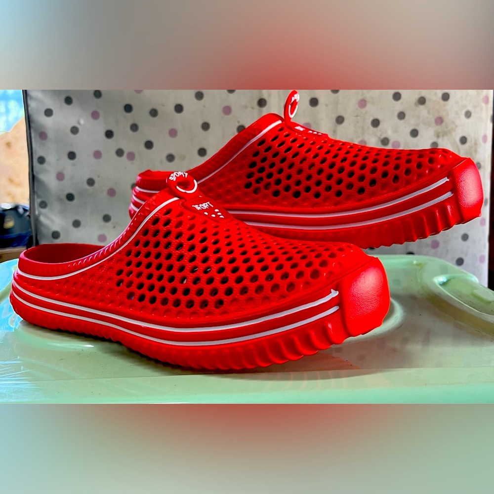 Shower sandals